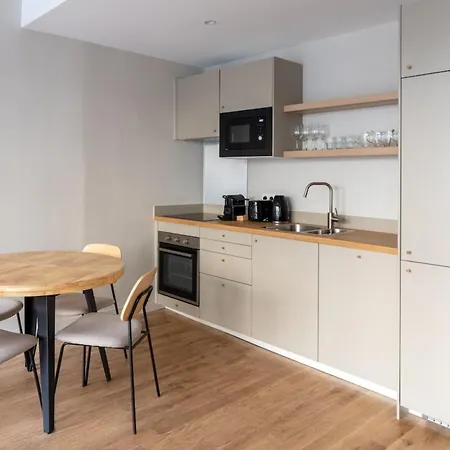 아파트 Beautiful Minimalist 1bd Near Montmartre