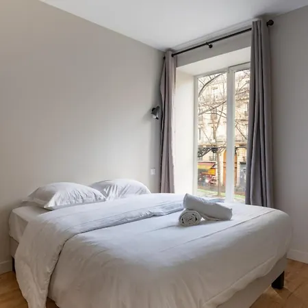Beautiful Minimalist 1bd Near Montmartre * Paris
