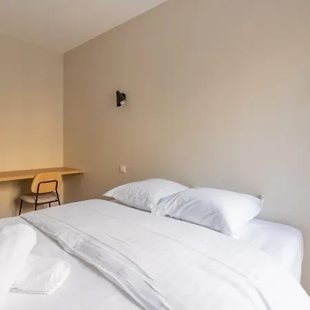 아파트 Beautiful Minimalist 1bd Near Montmartre 파리