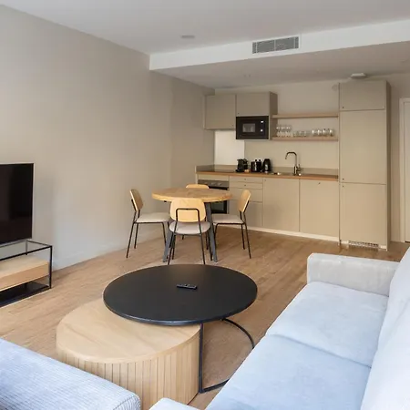 Beautiful Minimalist 1bd Near Montmartre Apartamento *