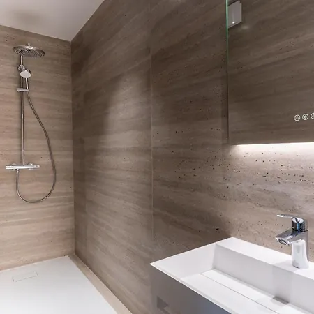 Beautiful Minimalist 1bd Near Montmartre Apartamento *