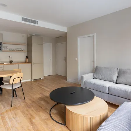Beautiful Minimalist 1bd Near Montmartre * París