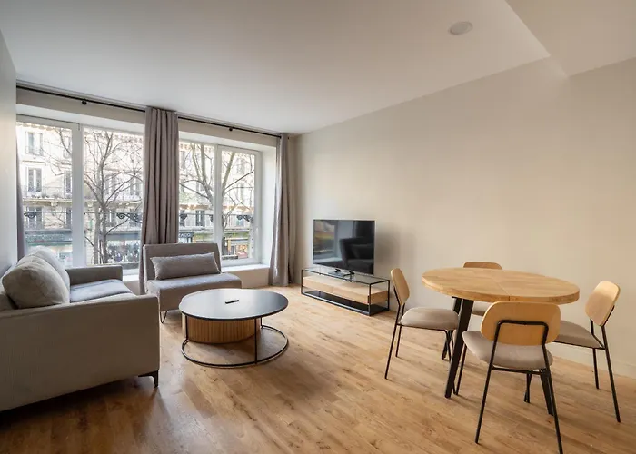 Beautiful Minimalist 1bd Near Montmartre Appartamento