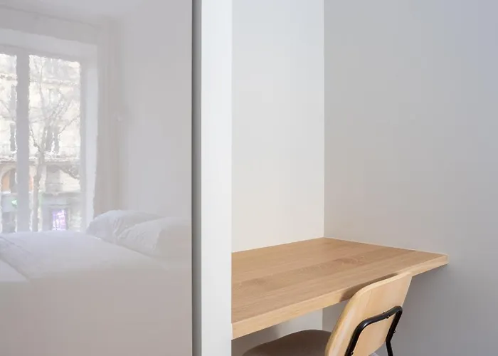 Beautiful Minimalist 1bd Near Montmartre * Parigi
